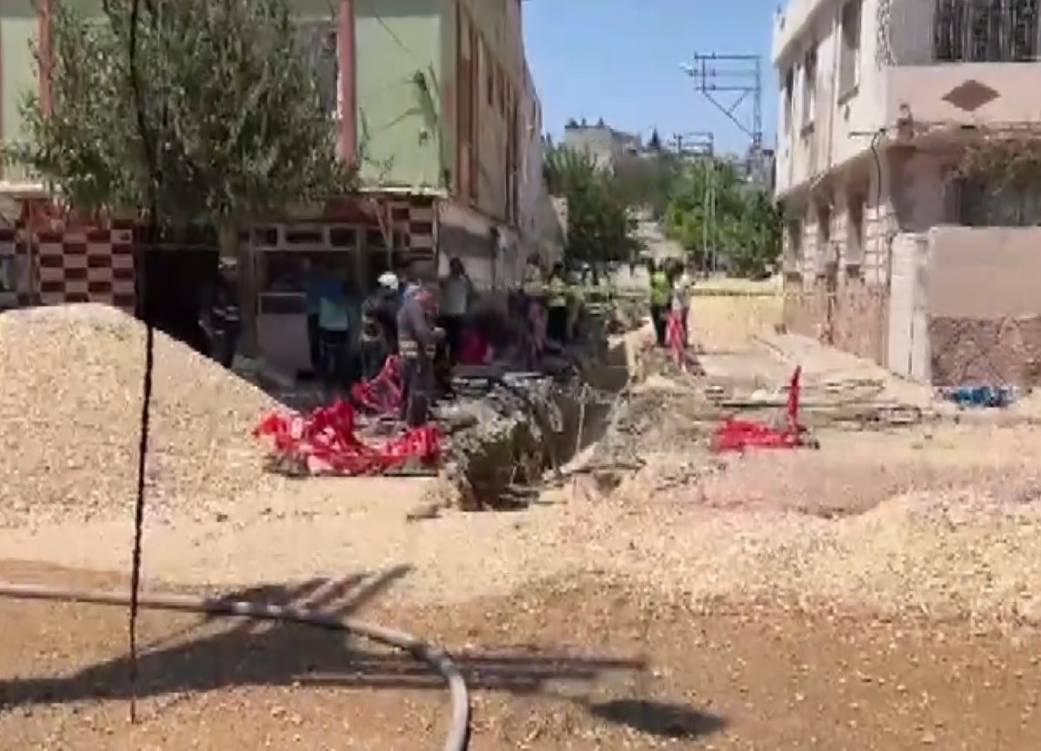 Kilis'te altyapı çalışmaları sırasında doğalgaz borusunda patlama meydana geldi. Patlama
