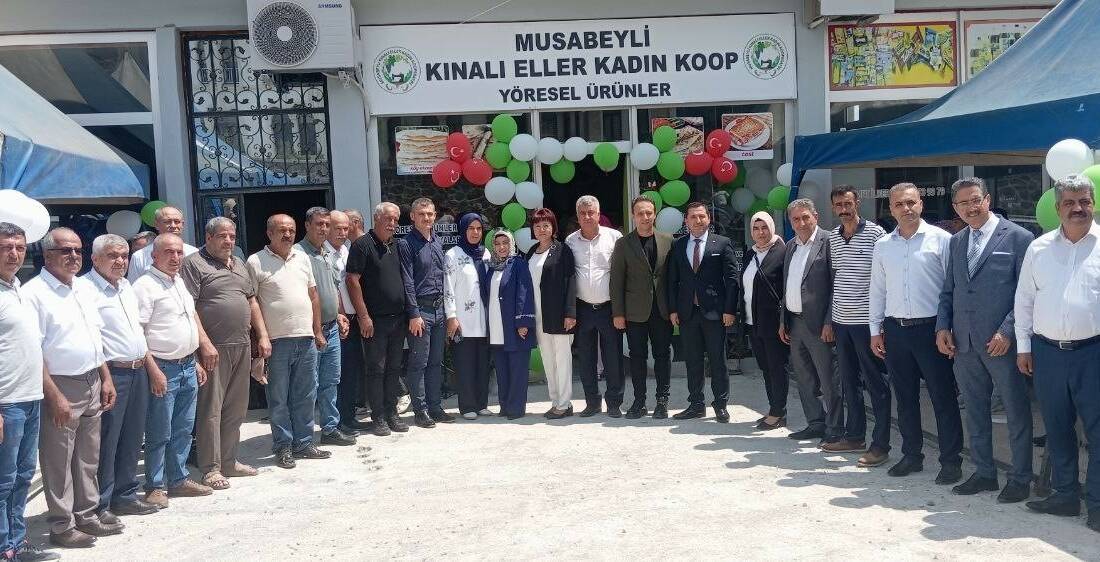 Kınalı Eller Kadın Kooperatifi, Musabeyli ilçesinde düzenlenen bir törenle hizmete