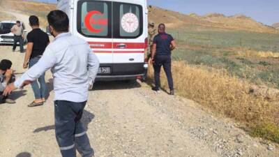 Siirt’in Kurtalan ilçesine bağlı Aydemir köyünde meydana gelen traktör kazasında