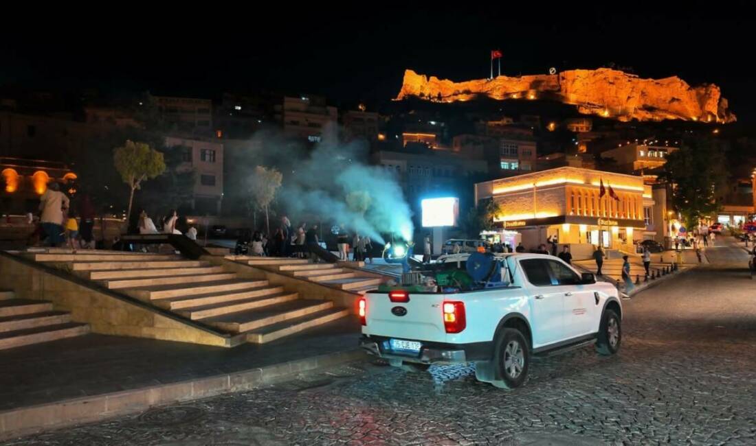 Mardin Büyükşehir Belediyesi, yaz aylarında artan sivrisinek ve haşerelerle mücadele