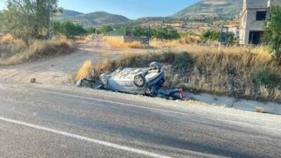 Adıyaman'da meydana gelen trafik kazasında, bir otomobilin direksiyon hakimiyetini kaybederek