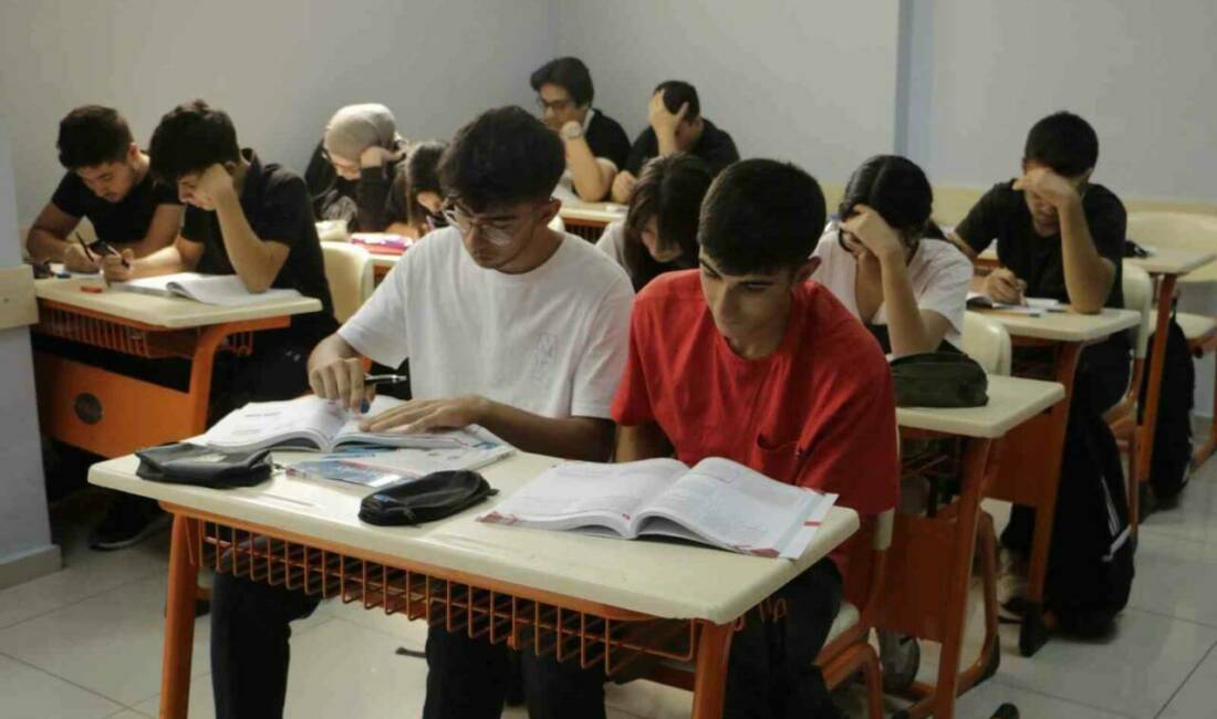 Final Okulları Rehberlik Servisi, Yükseköğretim Kurumları Sınavı tercih döneminde öğrencilere