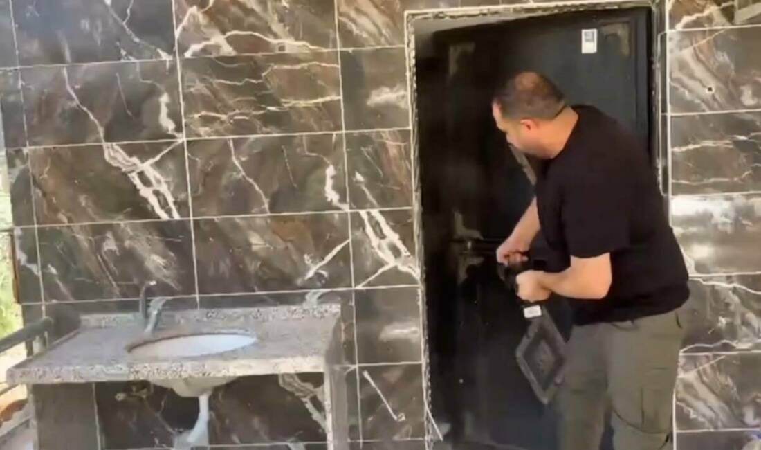 Şanlıurfa polis ekipleri, telefon dolandırıcılarına yönelik operasyon düzenleyerek 4 zanlıyı