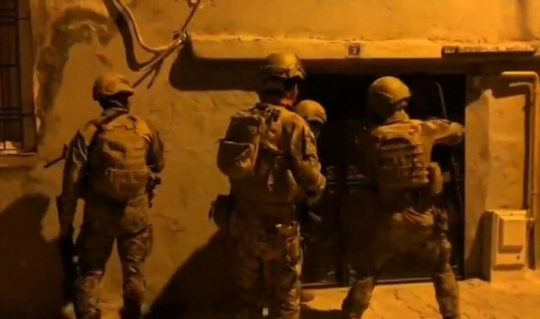Şanlıurfa İl Emniyet Müdürlüğü Narkotik Suçlarla Mücadele Şube Müdürlüğü ekipleri,