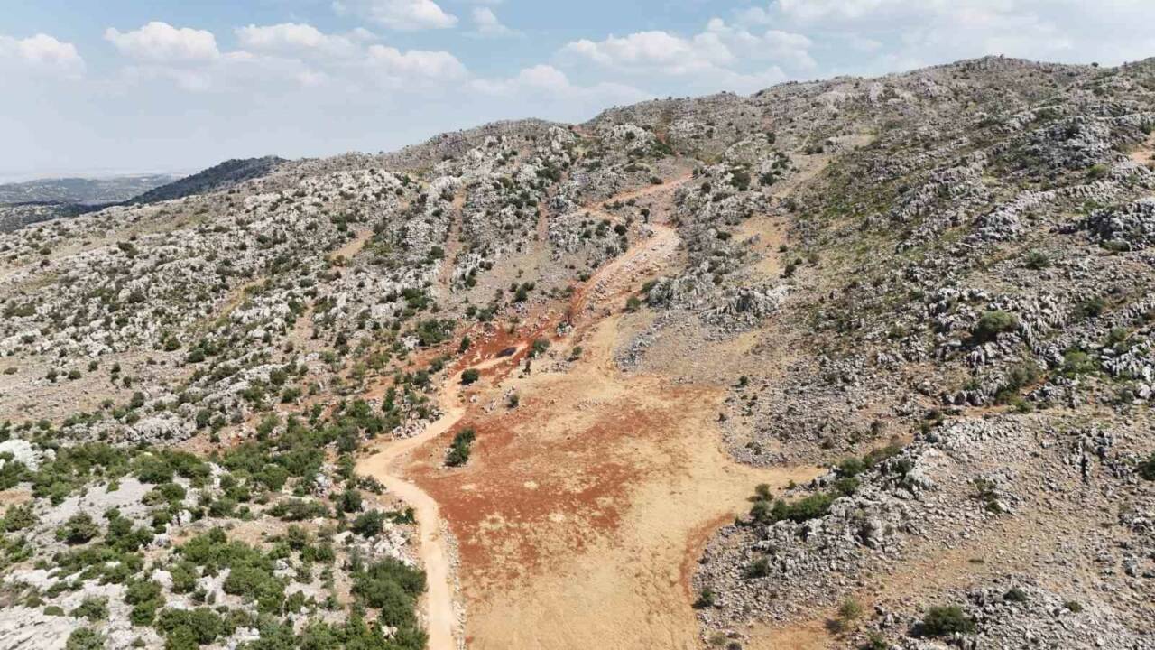 Şehitkamil Belediye Başkanı Umut Yılmaz'ın liderliğinde, Acaroba Mahallesi'nde yaşam kalitesini