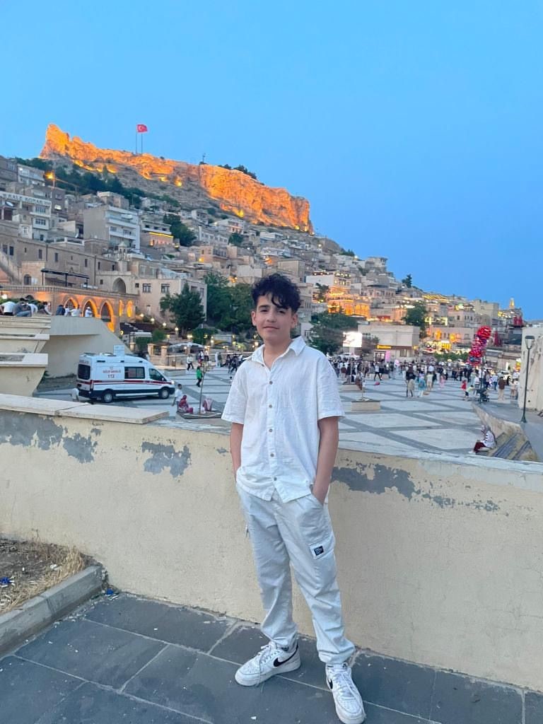 Siirt'in Kurtalan ilçesinde lösemi tedavisi gören 14 yaşındaki Arjin Mücahit