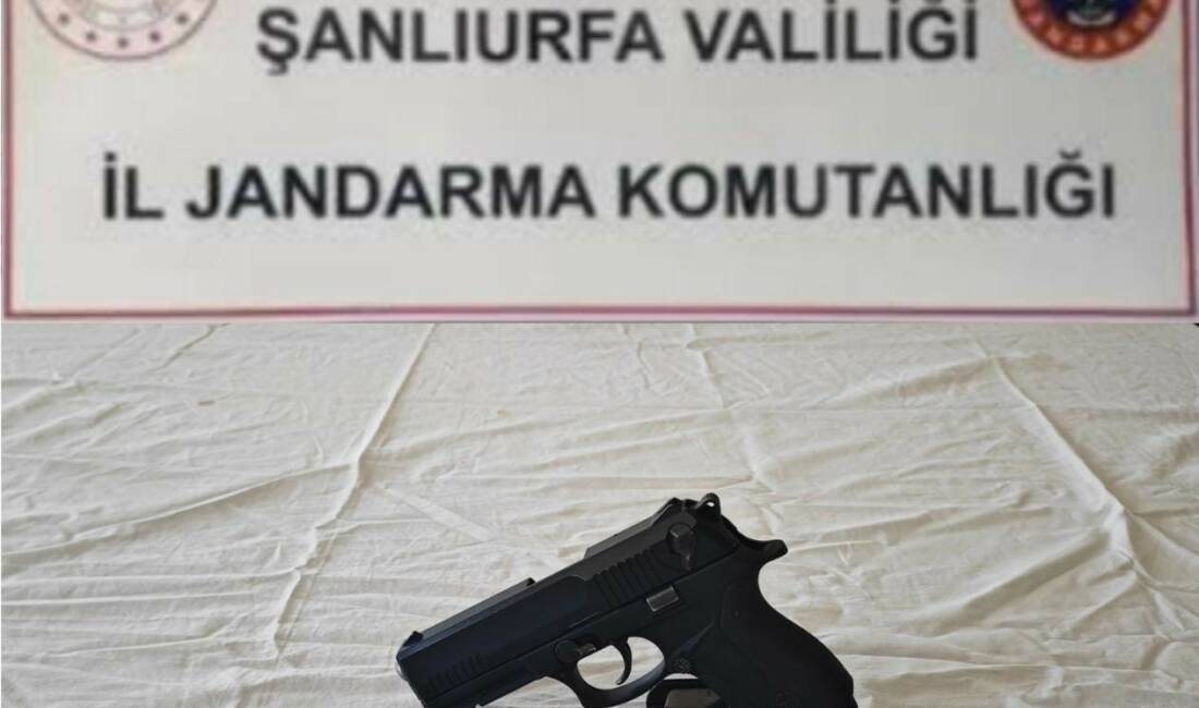 Şanlıurfa’da düzenlenen silah kaçakçılığı operasyonunda çok sayıda silah ele geçirildi,