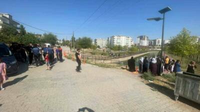 Batman’ın Tilmerç Mahallesi’nde serinlemek amacıyla sulama kanalına giren bir genç