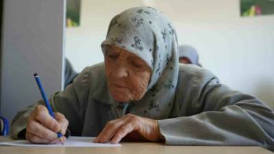 Gaziantep’te yaşları 60 ile 85 arasında değişen torun sahibi nineler,