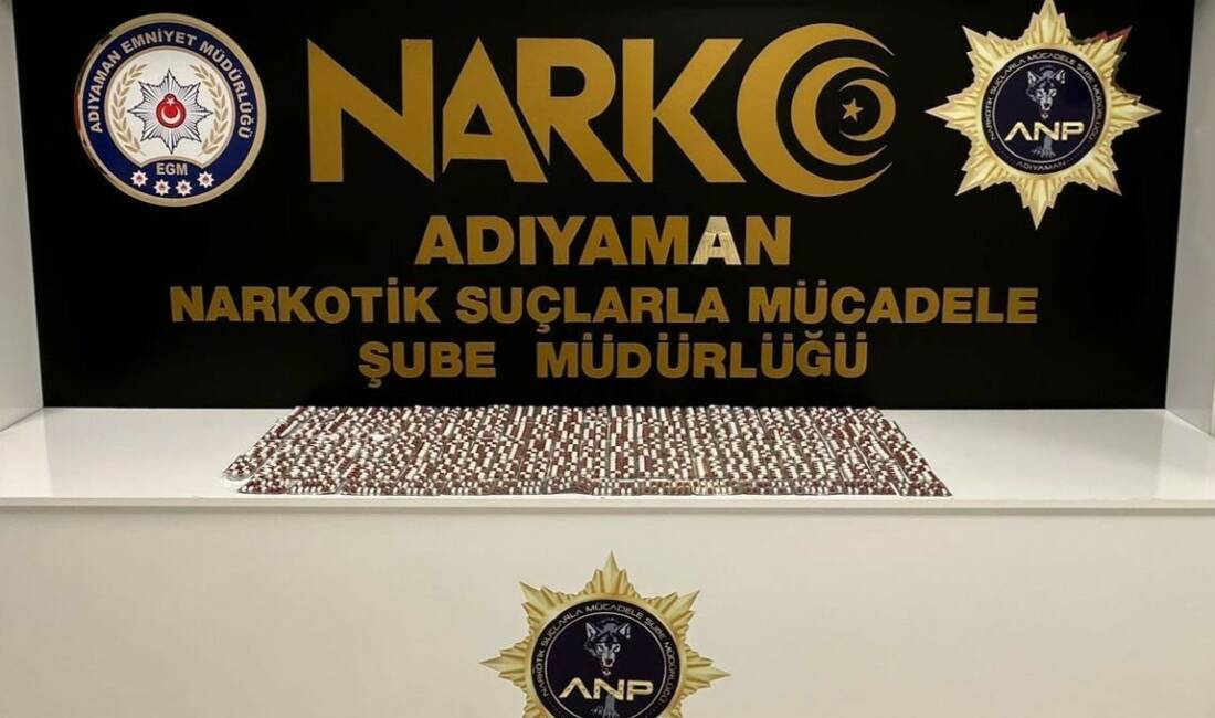 Adıyaman’da, yapılan uyuşturucu operasyonunda 3 şahıs yakalanarak gözaltına alındı.