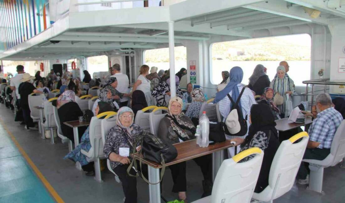 Gaziantep Büyükşehir Belediyesi, yaşlılar ve engelliler için Fırat Nehri'nde feribot