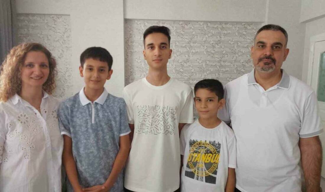 Gaziantep'te Nizip Fen Lisesi öğrencisi Ahmet Eren Özyurtseven, YKS-2025 TYT