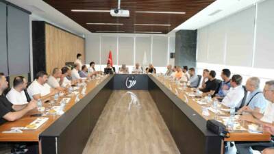 Gaziantep Yumurta Üreticileri Birliği Olağanüstü Genel Kurulu'nda Yusuf Kenan Uygur,