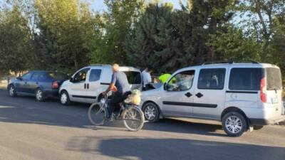 Adıyaman'da meydana gelen zincirleme trafik kazasında 1 kişi yaralandı. Kazada