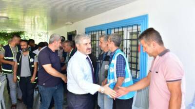 Besni Belediye Başkanı Reşit Alkan, sabahın erken saatlerinde Temizlik İşleri