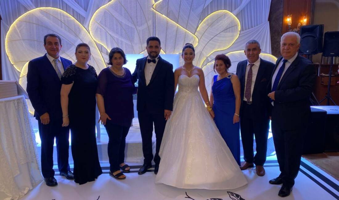 Besni’nin köklü ailelerinden Kürtüncü ailesinin oğlu Yılmaz ile Tokat’ın saygın