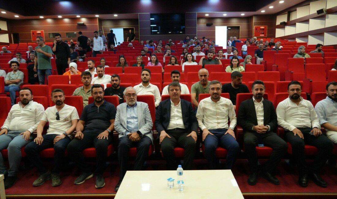 Adıyaman Belediyesi tarafından düzenlenen Dijital Dönüşüm Bilgilendirme ve tanıtım toplantısı,