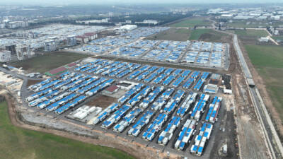 Adıyaman’da inşa edilen kalıcı deprem konutlarının teslim sürecine girilmesiyle birlikte,