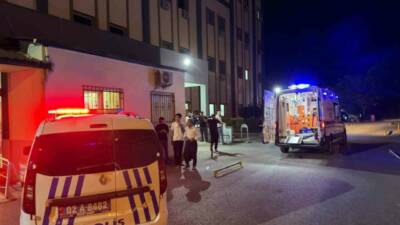 Kahta ilçesinde alacak verecek meselesinden kaynaklanan silahlı kavgada 3 kişi