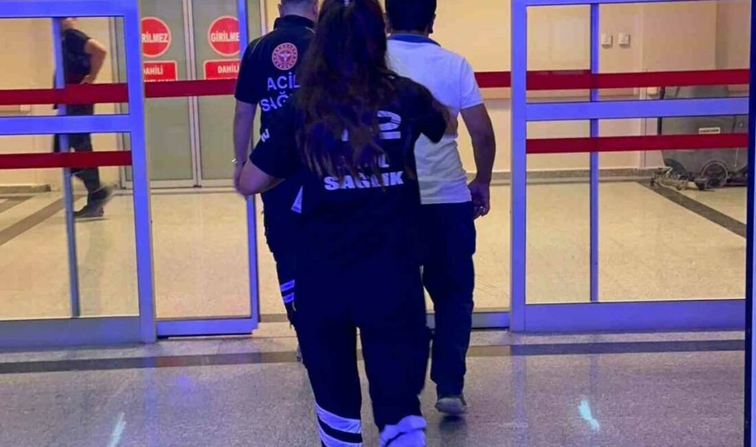 Adıyaman’da motosiklet devrildi: 1 yaralı Adıyaman'da motosikletin devrilmesi sonucu 1 kişi yaralandı. Motosiklet, sürücüsünün direksiyon