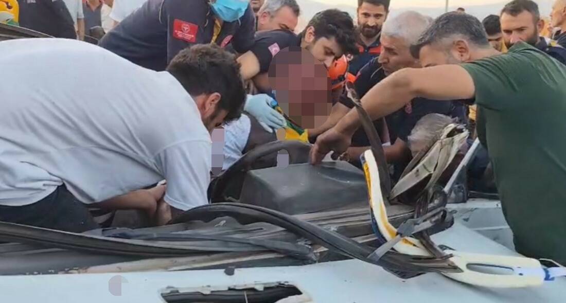 Adıyaman'da meydana gelen kazada Şükrü Erdem yönetimindeki otomobil takla attı