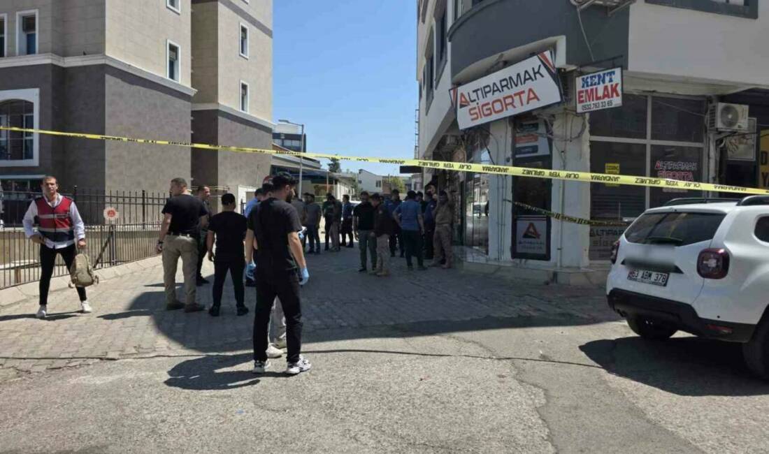 Siverek Adliyesi önünde jandarma aracına bindirilen 2 zanlıya silahlı saldırı