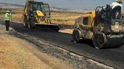 Gaziantep'in Araban ilçesine bağlı Altınpınar ve Karababa Mahallelerinin yollarındaki bakım