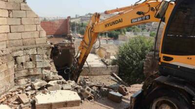 Şanlıurfa Büyükşehir Belediyesi, Balıklıgöl çevresindeki çarpık yapıların yıkım ve düzenleme