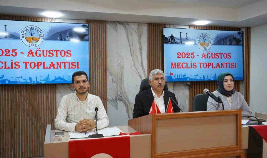 Kahta Belediye Başkanı Mehmet Can Hallaç, Ağustos ayı meclis toplantısında