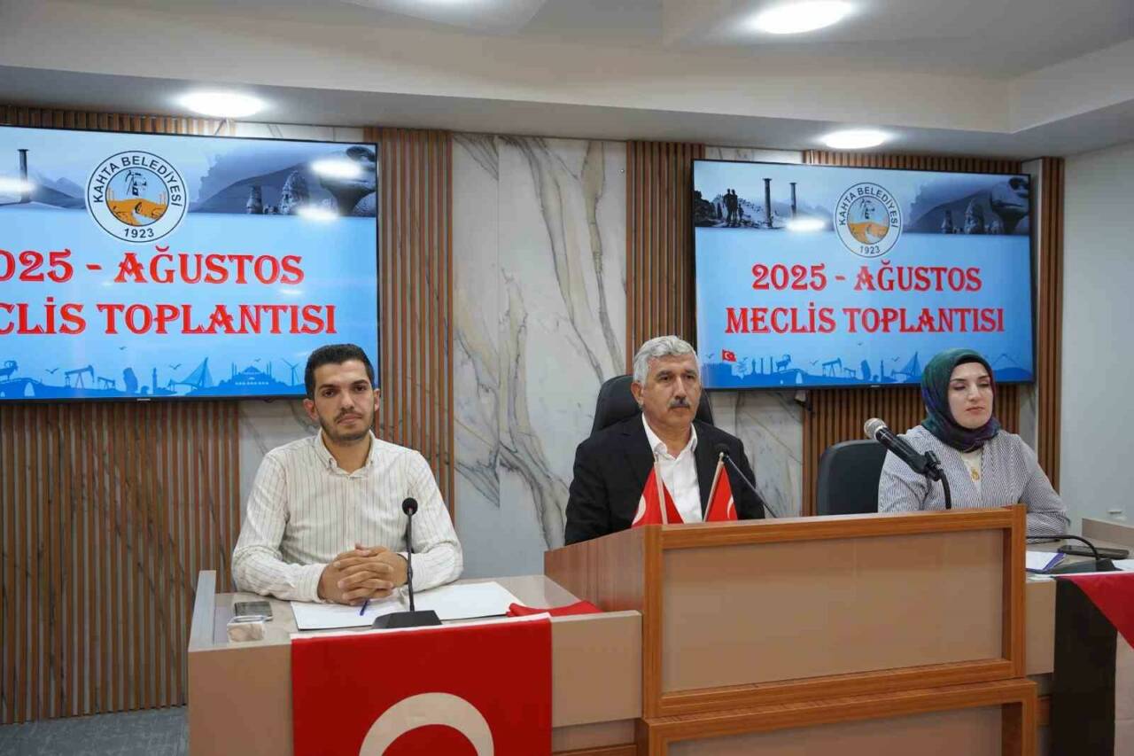 Kahta Belediye Başkanı Mehmet Can Hallaç, Ağustos ayı meclis toplantısında