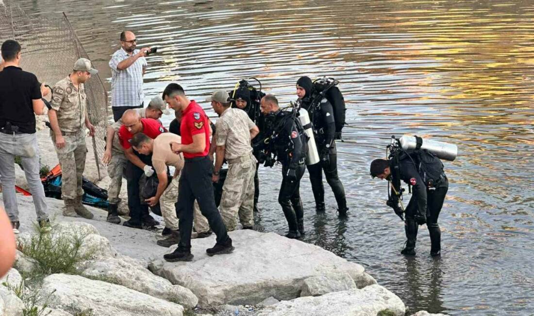 Silvan ilçesinde Batman Çayı'na giren bir genç boğularak hayatını kaybetti.