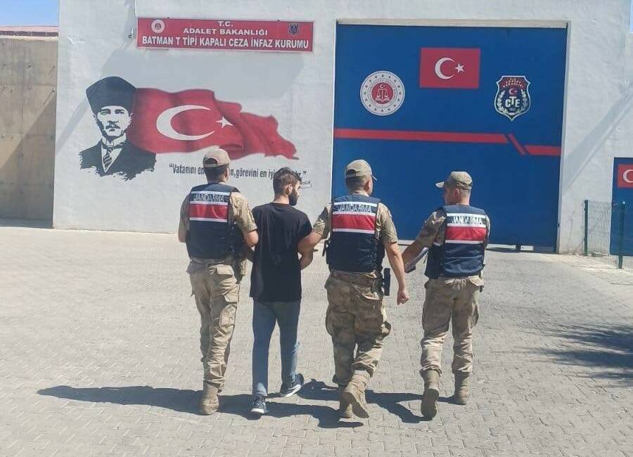 Batman’da aranan şahıs O.K., 22 ayrı suçtan arandıktan sonra jandarma