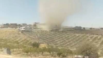 Batman'ın Beşiri ilçesine bağlı Alaca köyünde meydana gelen hortum köy