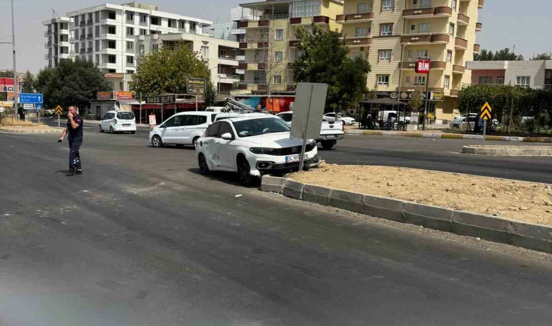 Batman'ın Beşiri ilçesinde meydana gelen trafik kazasında, iki aracın çarpışması