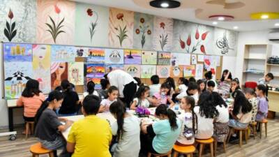 Diyarbakır Büyükşehir Belediyesi çeşitli branşlarda açtığı kurslarla binlerce vatandaşa ulaştı.