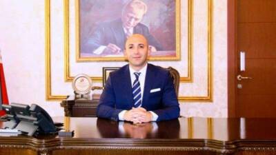 Ceylanpınar ilçesine yeni atanan Kaymakam Mehmet Çağatay Çakal, görevine başladı.