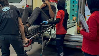 Adıyaman'da meydana gelen trafik kazasında, motosiklet sürücüsünün direksiyon hakimiyetini kaybetmesi