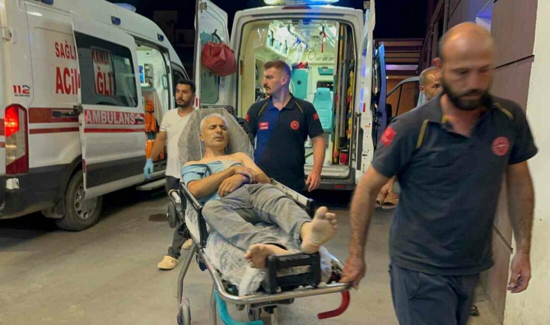 Devrilen motosikletin sürücüsü yaralandı Adıyaman'ın Karapınar Mahallesi'nde meydana gelen trafik kazasında motosiklet sürücüsü direksiyon
