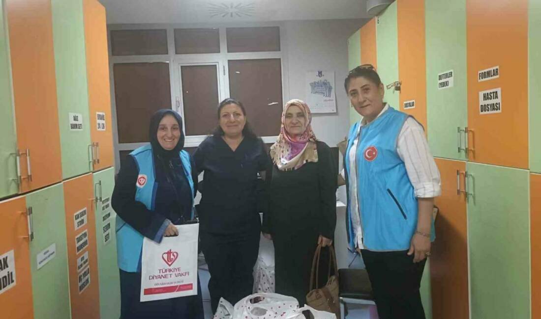 Diyarbakır Müftülüğü, gönüllülerin katkılarıyla yenidoğan bebeklere hediye paketleri dağıttı. Kıyafetler
