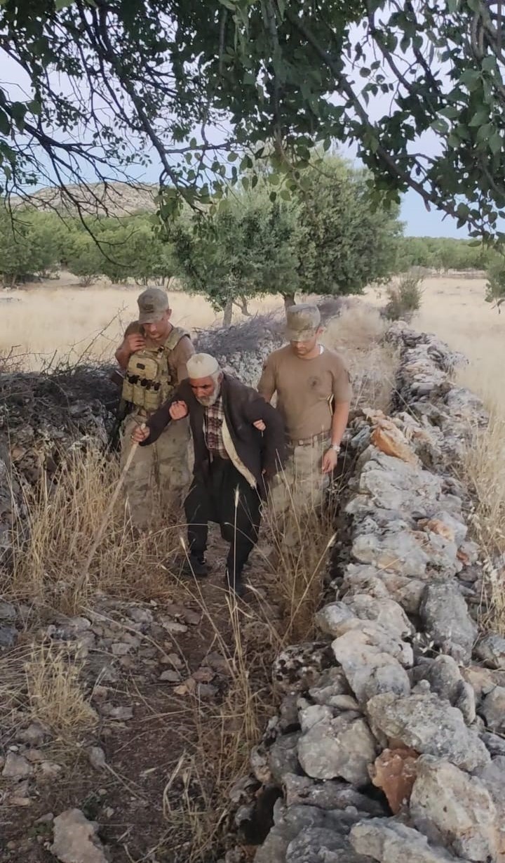 Diyarbakır'ın Dicle ilçesinde kaybolan 80 yaşındaki adam, jandarma ekipleri tarafından