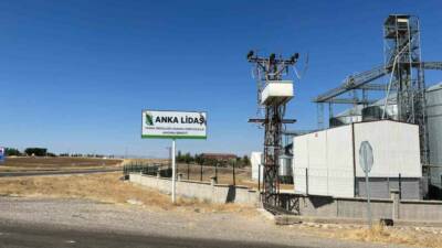 Bismil ilçesinde bir çiftçi olan Abdulkadir Nerede, kendisinden mısır alan