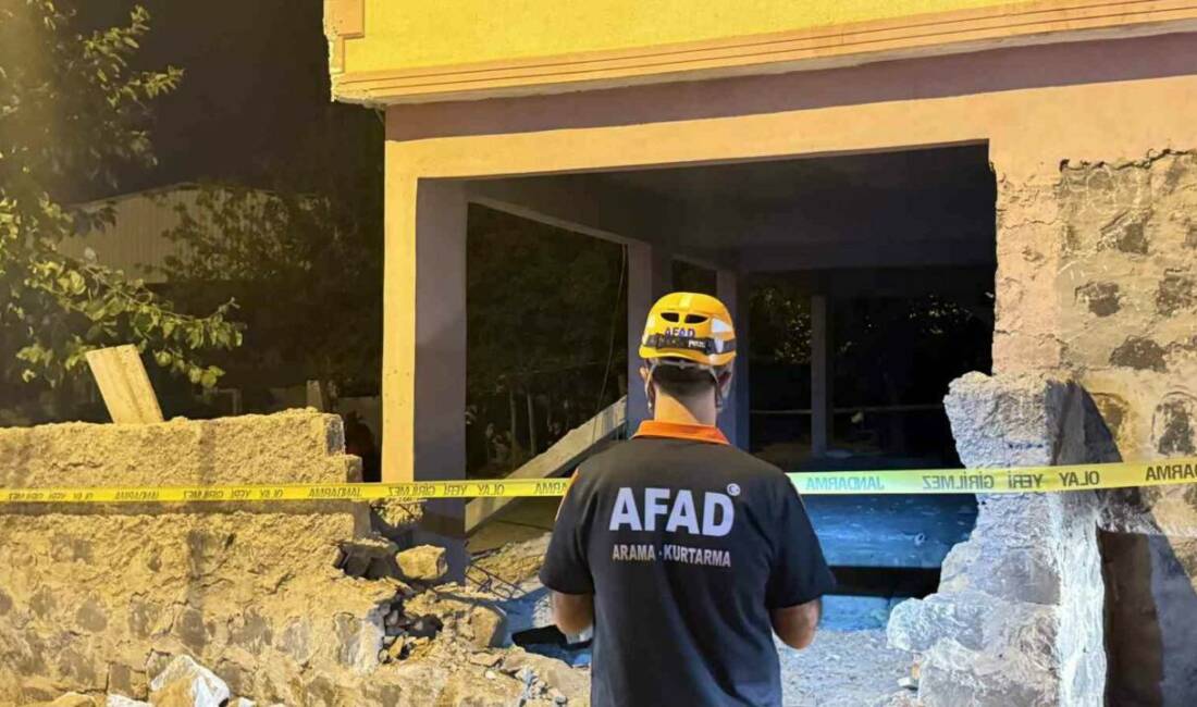 Diyarbakır'ın Kayapınar ilçesinde bir evin balkonunun çökmesi sonucu 2'si çocuk