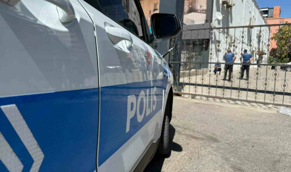 Diyarbakır’ın Bağlar ilçesinde bir kişi, eski eşinin babası ve kardeşlerinin