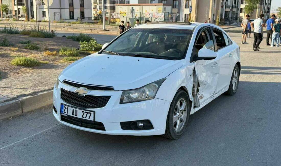 Diyarbakır'ın Bağlar ilçesinde iki otomobilin çarpıştığı kaza sonucunda ölen ya