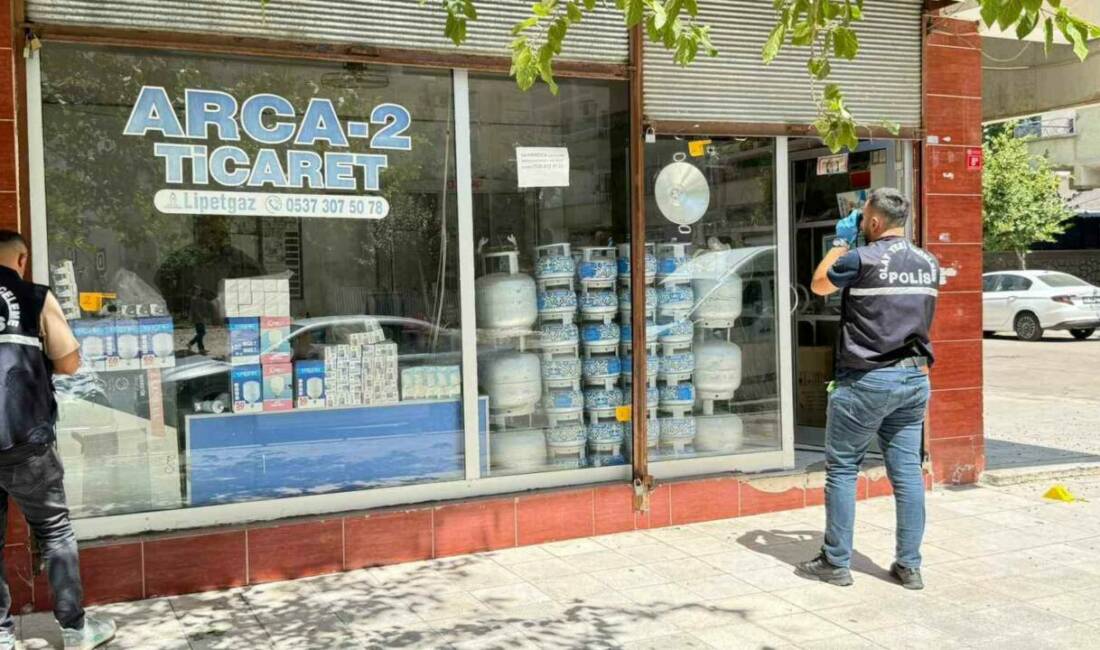Diyarbakır'ın Bağlar ilçesindeki silahlı kavgada 12 kişi yaralandı. Kahvehanede başlayan