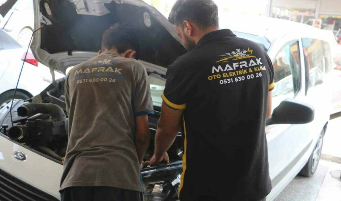 Diyarbakır'da mevsim normallerinin üzerinde seyreden sıcak hava dalgasında, araçların da
