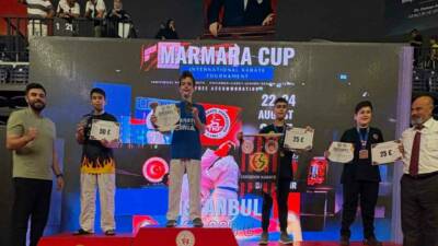 Diyarbakırlı kareteci Mehmet İçen, 22 ülkeden sporcunun katıldığı Marmara Cup'ta