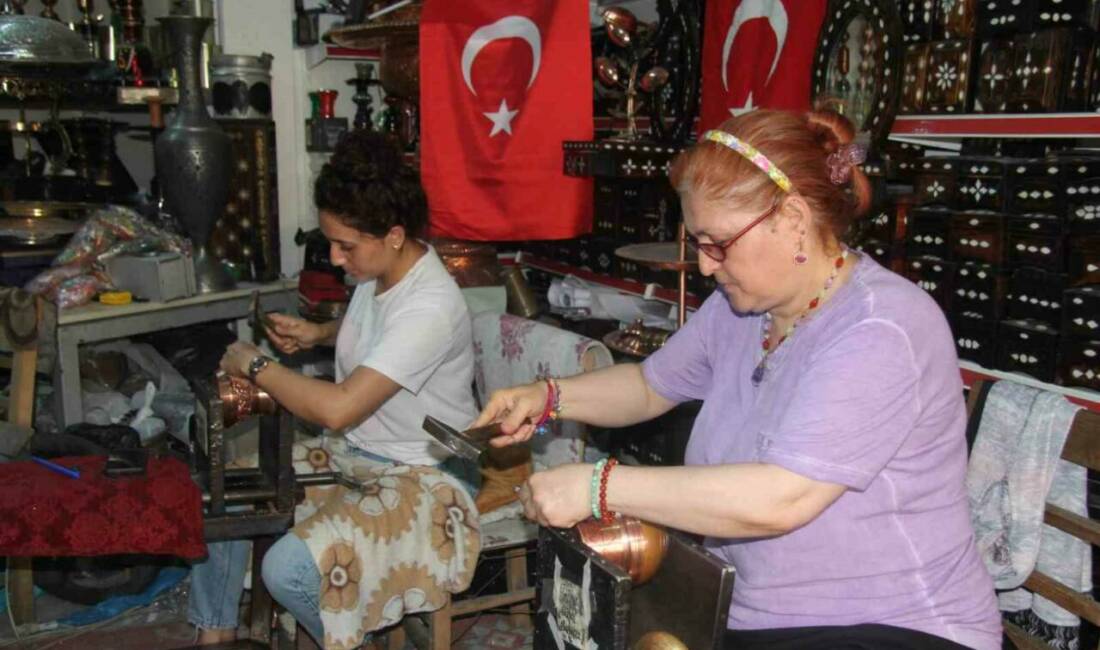 Gaziantep'te Sibel Bakırcı ve Seda Çetin, geleneksel olarak erkekler tarafından