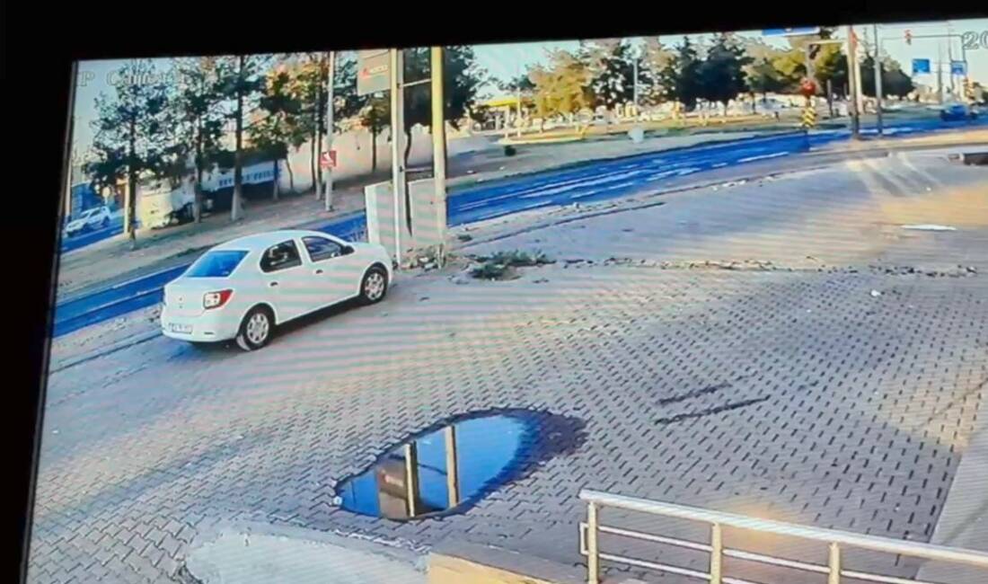 Freni boşalan tır dehşet saçtı: 3 yaralı Viranşehir ilçesinde freni boşalan bir tırın sebep olduğu kazada bir