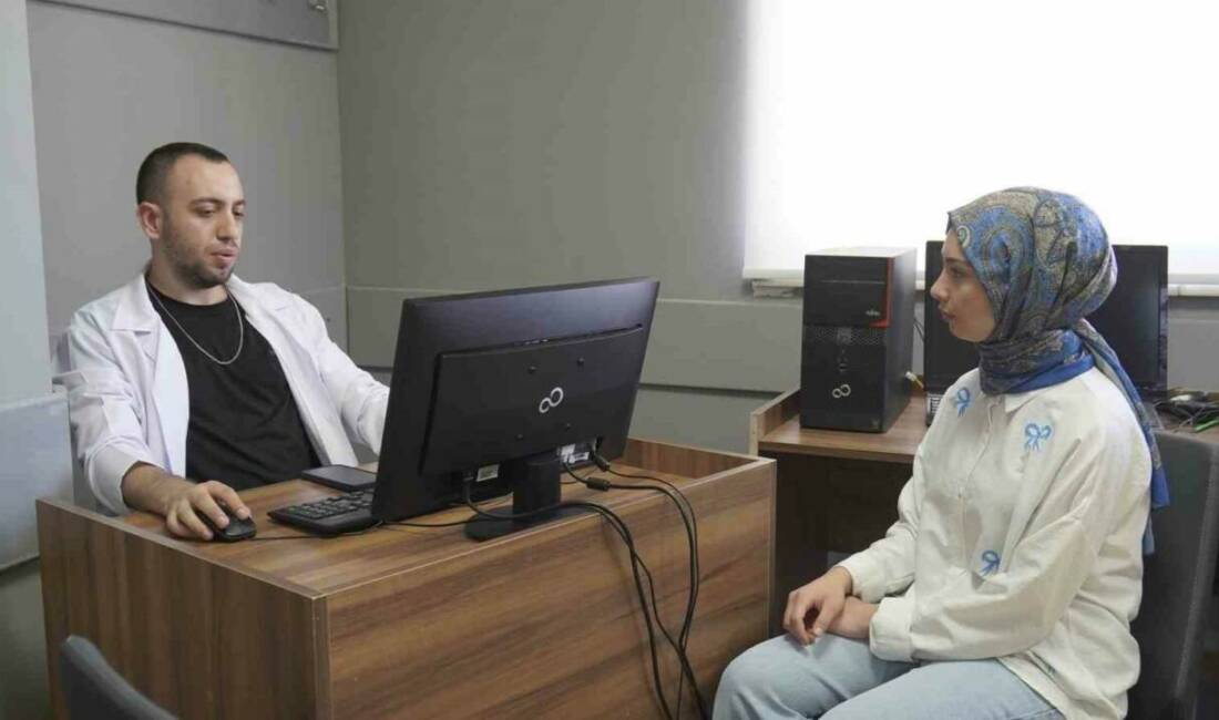 GASMEK, tercih döneminde de öğrencilere desteğini sürdürüyor Gaziantep Büyükşehir Belediyesi'ne bağlı GASMEK, üniversite tercihi yapacak öğrencilere ücretsiz
